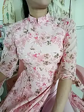    Erin    online show from 02-18-25, 02:59
