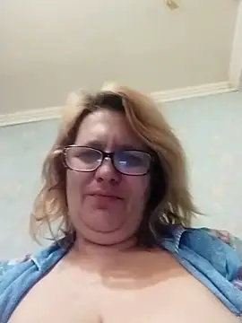 Forest-Lady online show from 02-16-26, 05:42