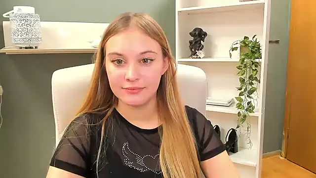 kitty valeria online show from 12-29-24, 11:07