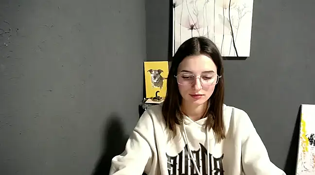 Snapshot of lady_olivia_ chatting on 12-10-24, 05:00 lady olivia online show from 12-10-24, 05:00