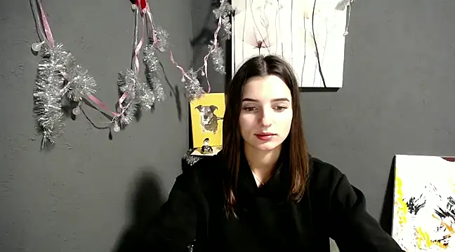 Snapshot of lady_olivia_ chatting on 12-18-24, 02:06 lady olivia online show from 12-18-24, 02:06