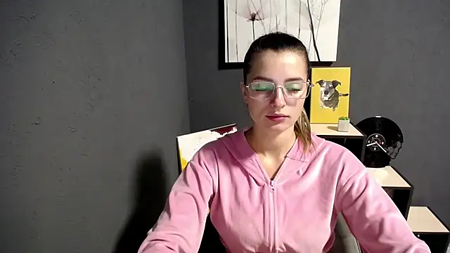 Snapshot of lady_olivia_ chatting on 09-16-25, 03:35 lady olivia online show from 09-16-25, 03:35