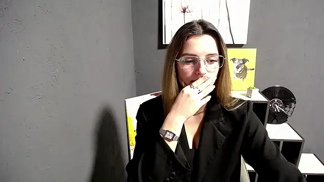 Snapshot of lady_olivia_ chatting on 10-31-25, 02:18 lady olivia online show from 10-31-25, 02:18