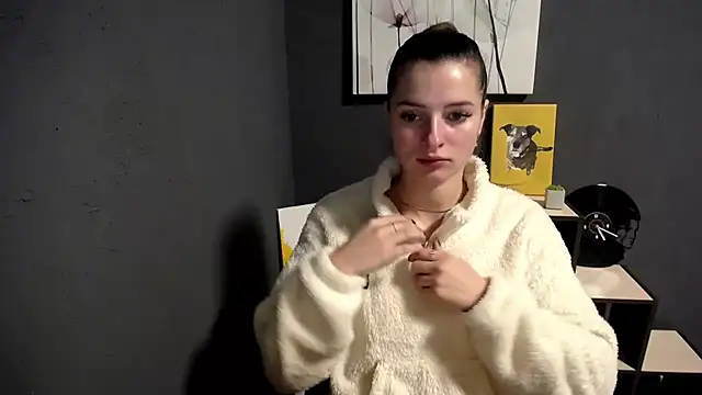 Snapshot of lady_olivia_ chatting on 11-12-25, 01:44 lady olivia online show from 11-12-25, 01:44