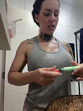 YasmimBrasil online show from 10-31-25, 08:59