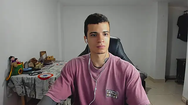 Snapshot of Balo_lovers chatting on 01-10-25, 01:52 Balo lovers online show from 01-10-25, 01:52