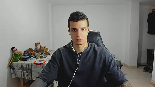 Snapshot of Balo_lovers chatting on 01-14-25, 02:22 Balo lovers online show from 01-14-25, 02:22