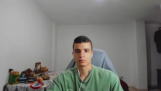 Snapshot of Balo_lovers chatting on 01-25-25, 05:19 Balo lovers online show from 01-25-25, 05:19