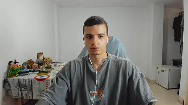 Snapshot of Balo_lovers chatting on 01-30-25, 05:17 Balo lovers online show from 01-30-25, 05:17