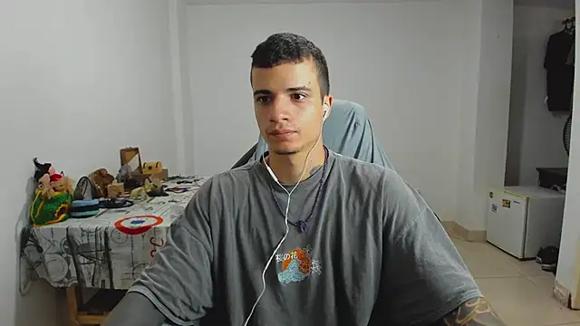 Snapshot of Balo_lovers chatting on 01-31-25, 03:44 Balo lovers online show from 01-31-25, 03:44