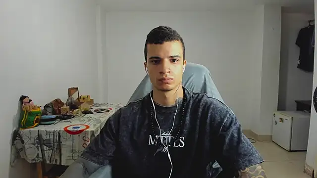 Snapshot of Balo_lovers chatting on 02-06-25, 02:48 Balo lovers online show from 02-06-25, 02:48