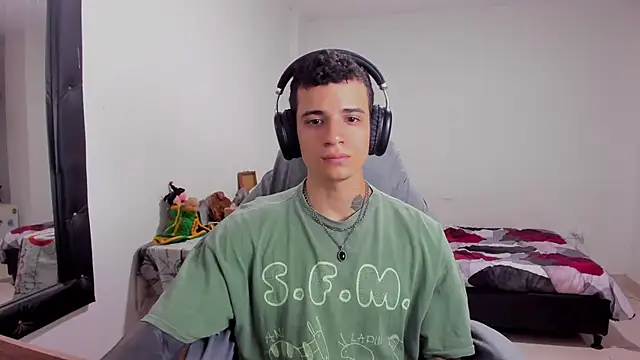 Snapshot of Balo_lovers chatting on 02-26-25, 02:36 Balo lovers online show from 02-26-25, 02:36