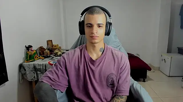 Snapshot of Balo_lovers chatting on 03-10-25, 04:57 Balo lovers online show from 03-10-25, 04:57