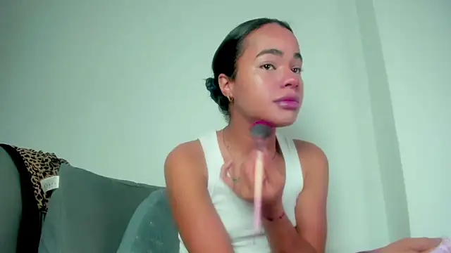 meghanSusexx online show from 11-13-25, 07:13