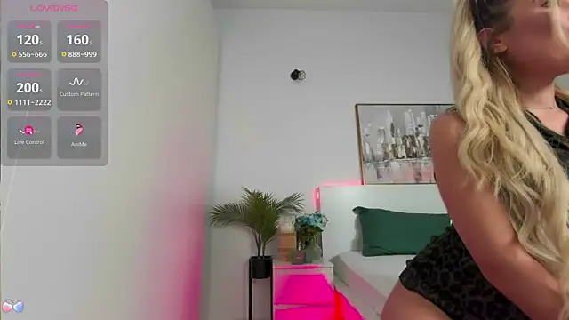 zoey marie online show from 11-13-25, 04:17