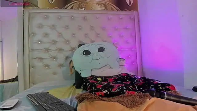 Snapshot of KataAswad chatting on 01-07-25, 08:13 KataAswad online show from 01-07-25, 08:13