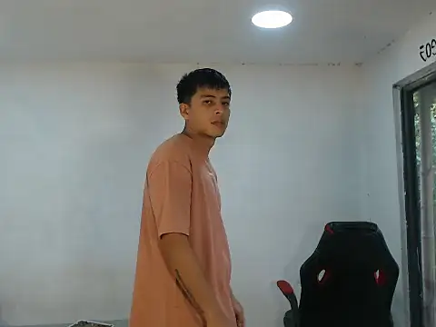 Snapshot of danielitopapuu chatting on 10-20-25, 06:52 danielitopapuu online show from 10-20-25, 06:52