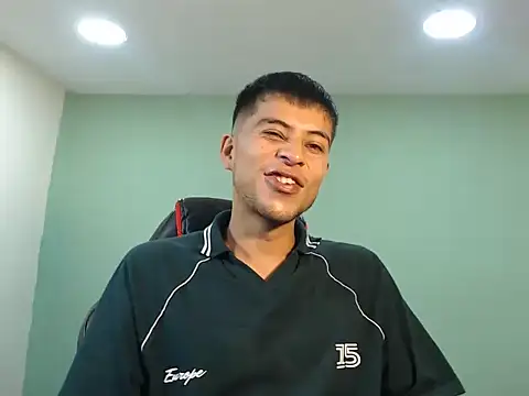 Snapshot of danielitopapuu chatting on 11-16-25, 12:38 danielitopapuu online show from 11-16-25, 12:38