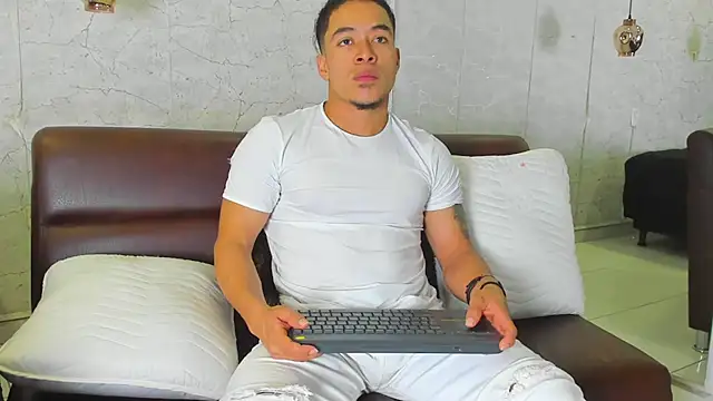 Bryson Collins  online show from 02-07-25, 11:12