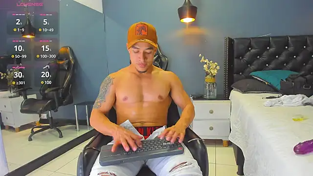Bryson Collins  online show from 02-10-25, 02:16