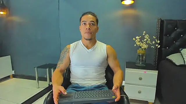 Bryson Collins  online show from 02-19-25, 11:17