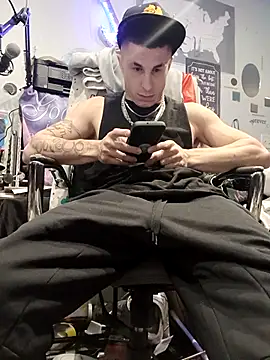 --D-a-D-D-y- online show from 09-19-25, 02:18