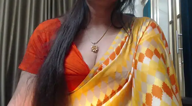 Snapshot of desi-maisa130 chatting on 12-01-24, 07:36 desi-maisa130 online show from 12-01-24, 07:36