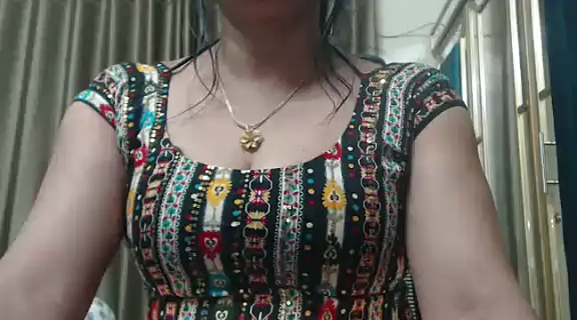 Snapshot of desi-maisa130 chatting on 01-27-25, 05:15 desi-maisa130 online show from 01-27-25, 05:15