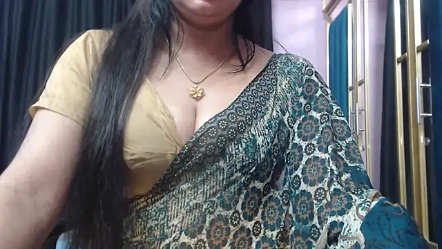 Snapshot of desi-maisa130 chatting on 10-17-25, 05:26 desi-maisa130 online show from 10-17-25, 05:26