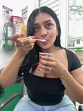 Snapshot of sarasoto_1 chatting on 02-23-25, 10:42 sarasoto 1 online show from 02-23-25, 10:42