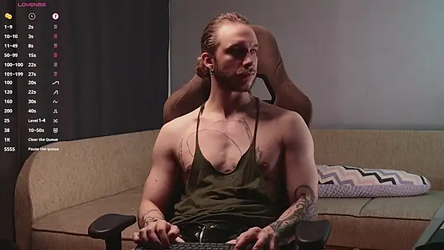 pleasure8869 online show from 12-30-24, 07:04