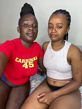 Snapshot of Doublefreaks chatting on 10-14-25, 11:49 Doublefreaks online show from 10-14-25, 11:49