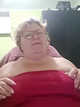 Snapshot of AlenushkaGold chatting on 12-19-24, 02:24 AlenushkaGold online show from 12-19-24, 02:24