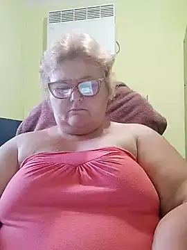 Snapshot of AlenushkaGold chatting on 01-04-25, 09:32 AlenushkaGold online show from 01-04-25, 09:32