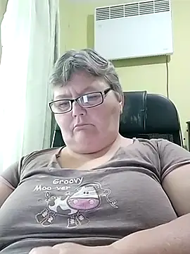 Snapshot of AlenushkaGold chatting on 09-15-25, 09:20 AlenushkaGold online show from 09-15-25, 09:20