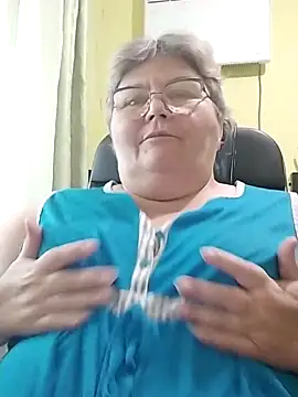 Snapshot of AlenushkaGold chatting on 09-19-25, 07:21 AlenushkaGold online show from 09-19-25, 07:21