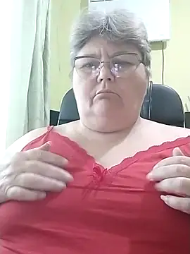Snapshot of AlenushkaGold chatting on 09-29-25, 07:46 AlenushkaGold online show from 09-29-25, 07:46
