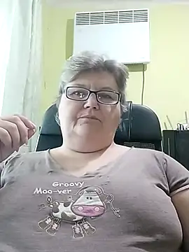 Snapshot of AlenushkaGold chatting on 10-15-25, 07:30 AlenushkaGold online show from 10-15-25, 07:30