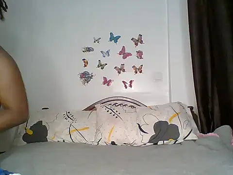 Oliviia  online show from 09-08-25, 04:39