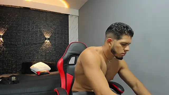 taurus boy1 online show from 11-05-25, 10:48