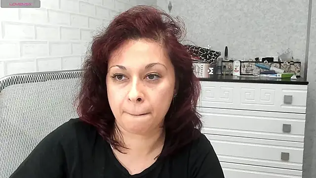 TeasyLana online show from 11-24-25, 11:10