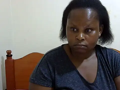 Snapshot of Pretty_lilly02 chatting on 10-17-25, 07:55 Pretty lilly02 online show from 10-17-25, 07:55