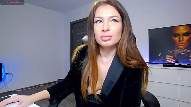 Debraleee  online show from 02-21-25, 07:45