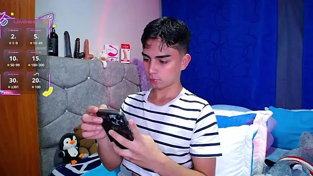 OwenBluee online show from 09-09-25, 05:18