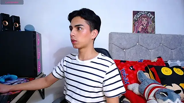 OwenBluee online show from 12-02-25, 06:30