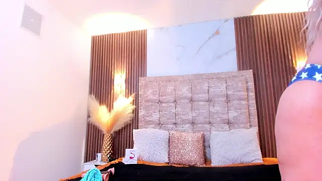 AnastasiaTaylor  online show from 10-17-25, 03:20