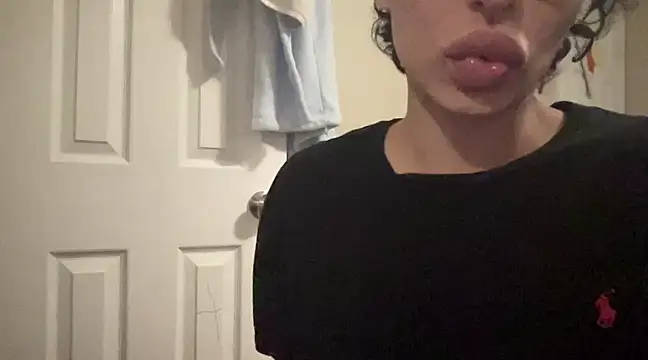myloveforyouu online show from 12-23-24, 02:02