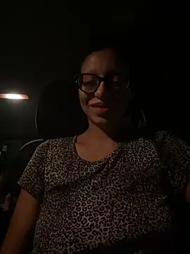 myloveforyouu online show from 10-23-25, 02:44