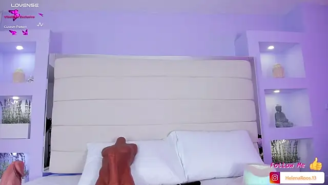 HelenaRoos online show from 10-10-25, 07:46