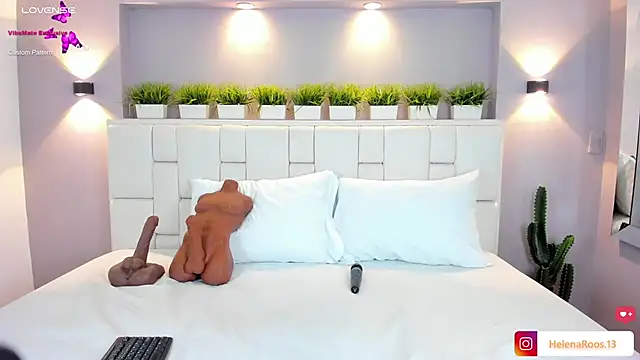 HelenaRoos online show from 12-21-25, 05:20